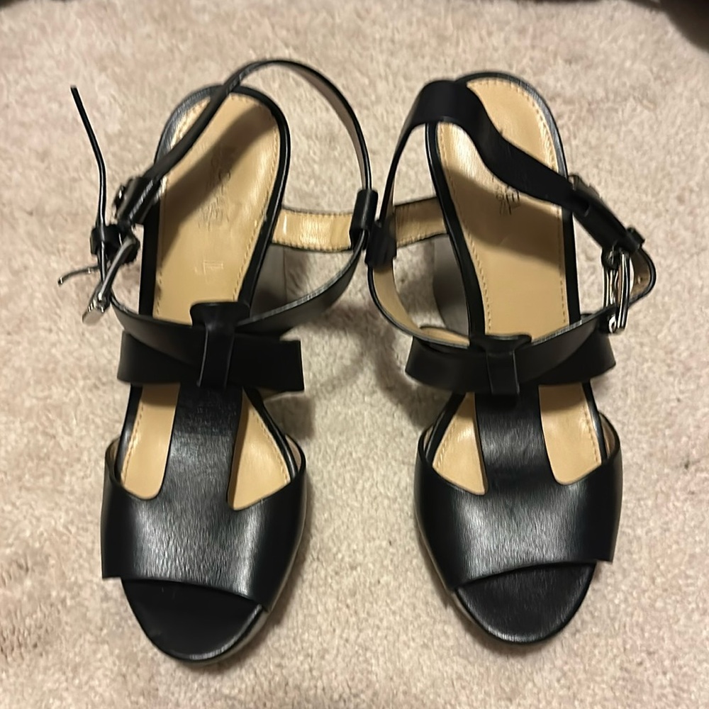 Michael Kors Black Leather Wedge Sandal w/ 3.5” Heel SZ: 6 - TO BE DONATED 6/1